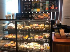 面包甜点陈列柜-星巴克(深圳香港大学深圳医院店)