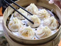 -莱莱小笼·乔艾
