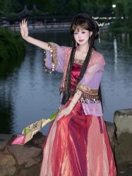 -一揽芳华汉服旗袍体验馆(拙政园店)