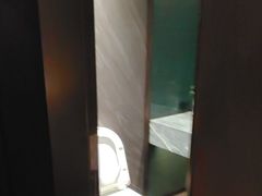-凤凰园烤鸭店·唐山菜·传承花椒肉(老唐丰路店)