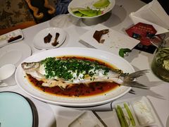 -贝勒爷·酥不腻烤鸭