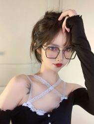-AYO SALON