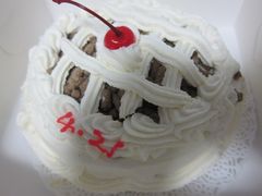 栗子蛋糕-红宝石·鲜奶小方·海派西点房(南丹店)
