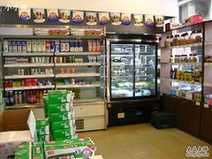 -光明牛奶棚(南泉店)