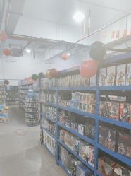 -逝水玩具折扣店