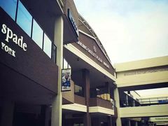 -宁波杉井奥特莱斯广场