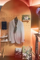 -优刻西服西装定制(金轮国际广场店)