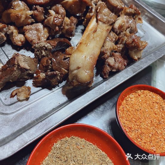 巴彦部落烤全羊