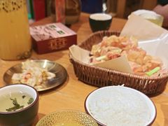 -老滇山寨•云南特色菜•地方菜•民族风情歌舞表演(金碧店)