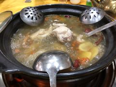 -濠轩阁特色生蚝火锅(水湾路店)