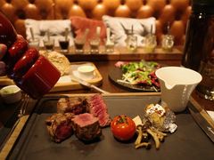 -恰餐厅及酒吧 CHAR Bar & Grill (北京丽都皇冠假日店)
