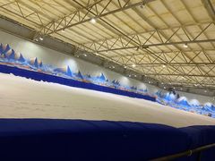 -乔波室内滑雪场