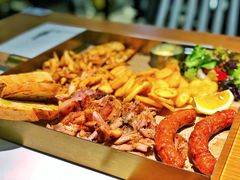 塞萨洛尼基终极烤肉盘-HELLO MUSAE 拾光缪斯餐厅·纯正希腊风味(苏州中心店)