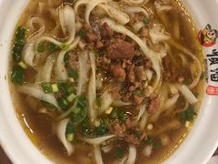 -顺溜·手工刀削面·黑金店(铜锣湾店)