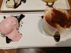 -必胜客(WOW中央公园店)