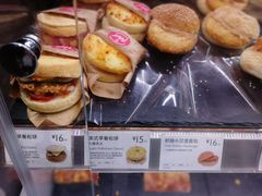 -巴黎贝甜(大宁国际商业广场店)