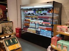 零售区-良品铺子(五角场万达店)