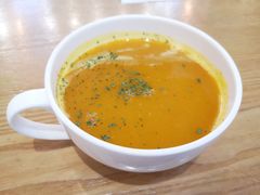 南瓜汤-HELLO 27 意面·沙拉·帕尼尼