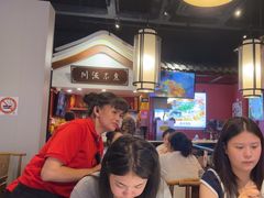 -川流不息·地道川菜·小龙虾(新松江路店)