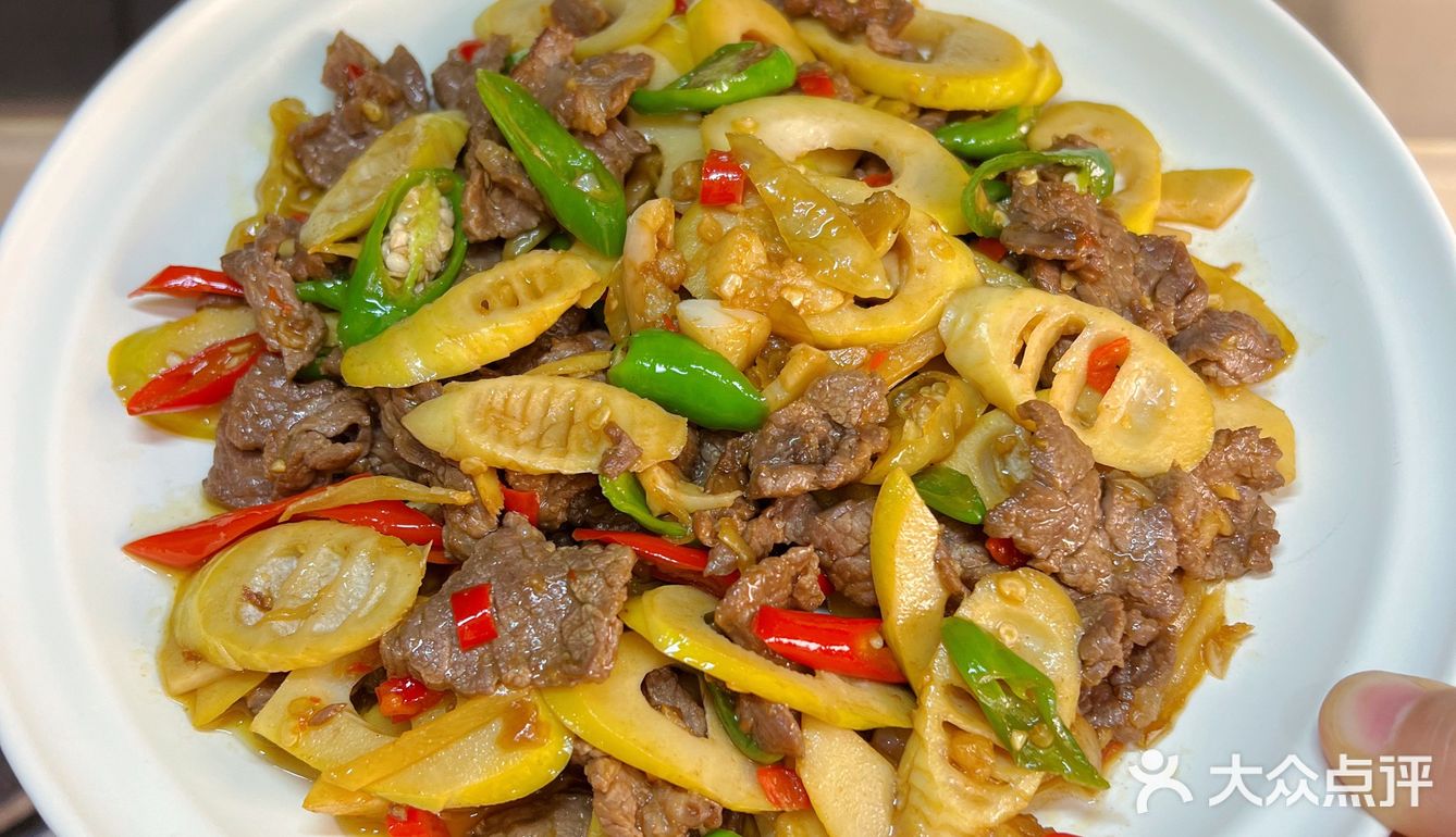 泡椒春笋炒牛肉，学会就是你的拿手菜，巨好吃 [亲亲]