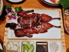 -老滇山寨•云南特色菜•地方菜•民族风情歌舞表演(金碧店)