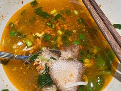 -粉八·云南米线·建水烧烤(常熟路店)