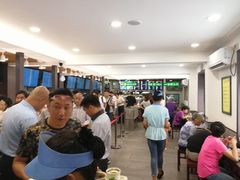 等位区-护国寺小吃(安定门店)