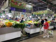 -三亚新鸿港水果一级批发市场