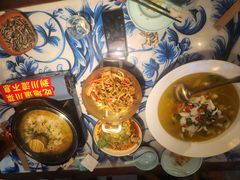 -川流不息·地道川菜·小龙虾(新松江路店)