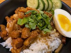 温泉蛋卤肉饭-Let's Taipei 非常烘焙(太古里店)