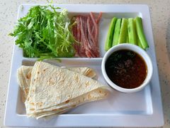 虾仔沫合酱-巧克力渔家.小船海鲜胶东菜(万平口店)