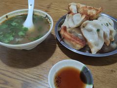 -黄阿姨锅贴大王(万航渡路店)