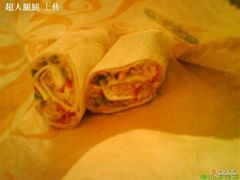 烤好的吞拿鱼卷～-星巴克臻选(上海中环广场2F店)
