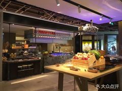 自助取餐区-金海湾自助餐厅(金陵饭店)