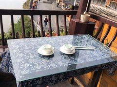 -临江餐馆二楼美食部落
