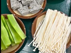 -扎起市井老火锅(乐山总店)