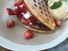 -ROAST coffee & eatery