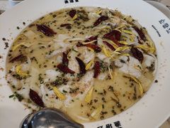 -渔语鱼酸菜鱼新川菜(来福士店)