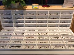 镜框3-MiRi眼镜连锁·蔡司·尼康控优点合作店(莘庄店)