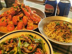 -巴厘龙虾·榜首油焖大虾(音乐学院·沿江酒馆店)