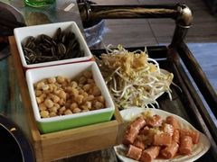 -川渝窈妹纸包鱼·齐齐哈尔烤肉