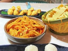 -喃喃椰·糟粕醋·椰子鸡火锅(七堡花园店)