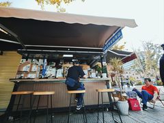 -树下咖啡(昆明老街店)
