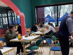 -沙枣树辣子鸡•新疆家常菜(喀什西路店)