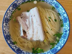 枫镇大肉面-裕兴记·三虾面(西北街总店)