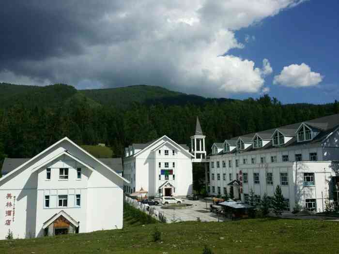 贾登峪北园春酒店-"假期酒店的房价比平时要贵出好多倍,餐我就.