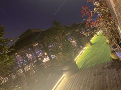 -冰冰龙虾·江湖菜·花园江景餐厅