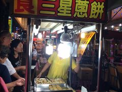 -六合夜市