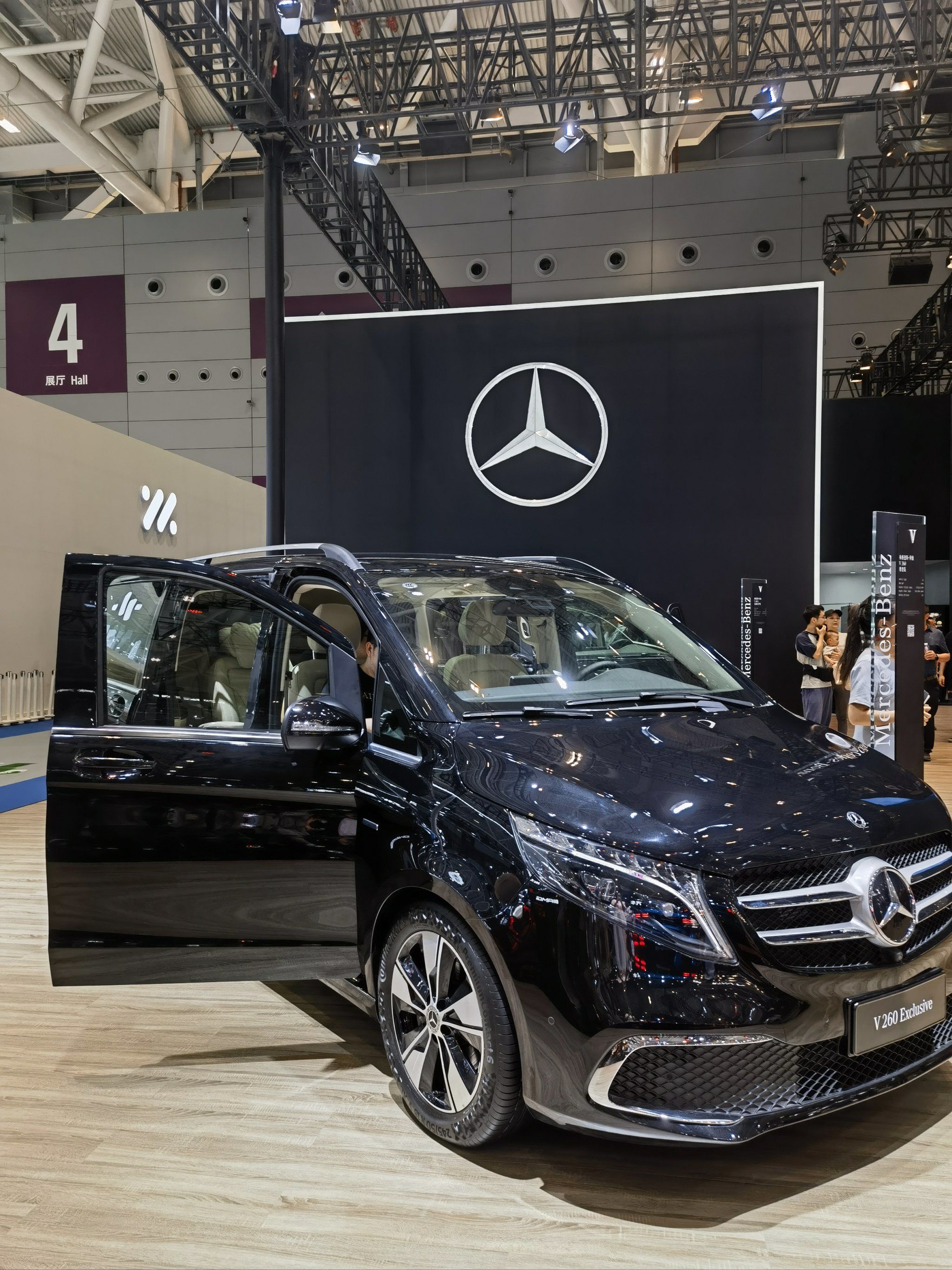 奔驰车展