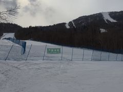 -亚布力新体委滑雪场